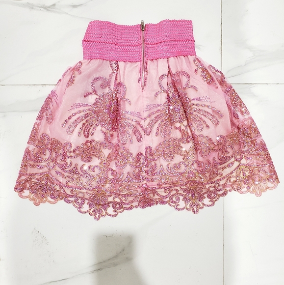 Extraordinary French brand skirt - Picture 3 of 4